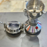 آسیاب صنعتی برلین 200 گرم 1200 وات مدل Berlin BE-880 با گارانتی یکساله